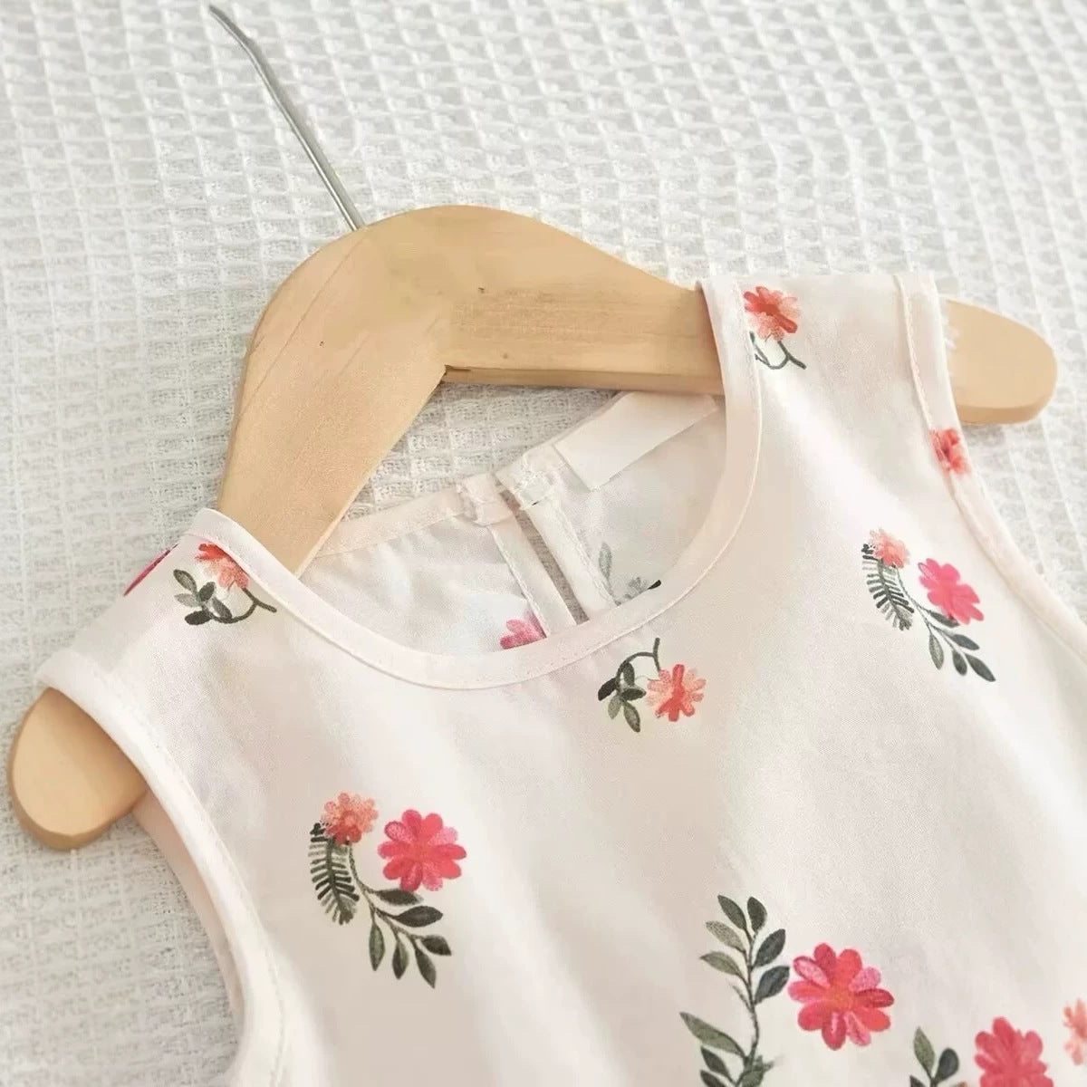 Summer Girls' Outfit Floral Sleeveless Top Wide-Leg Pants Sweet Two-Piece Set for Little Girls